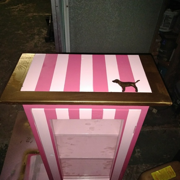 Victoria's Secret Pink theme display - Picture 2 of 2